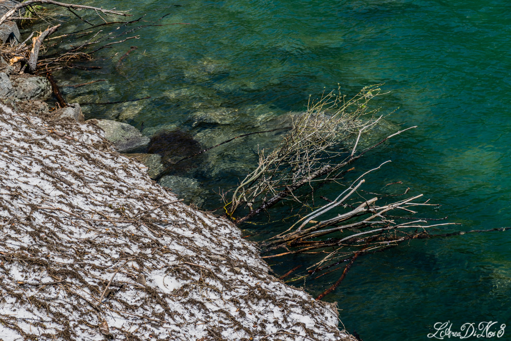 Lago di Ceresole Reale residui neve slavina