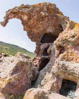 Castelsardo Roccia dell'elefante domus de janas