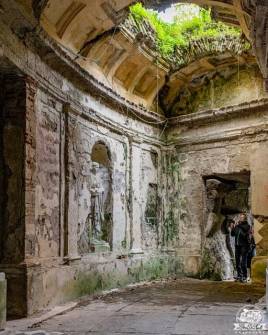 Reggia di Caserta, Giardino Inglese, riproduzione rovine romane